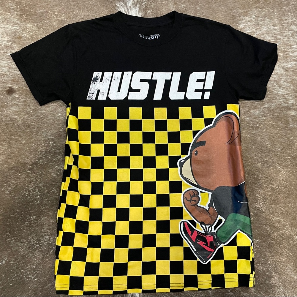 EUC Fresh Laundry Short Sleeve Shirt Hustle Size M Black Yellow AOP